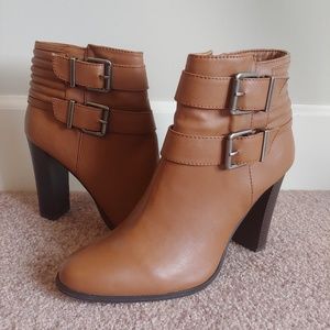 Express Heeled Booties Sz9